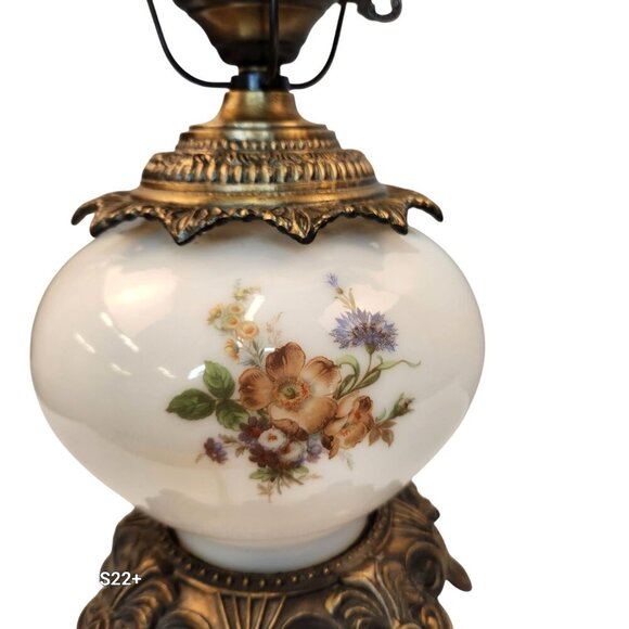 Vintage 3 way Table Lamp Floral Hand-Painted Glass Shade & Metal Base Electric D - Picture 12 of 16